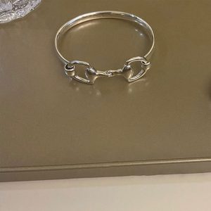 Simple buckle bracelet for women vintage hollow geometric bangle